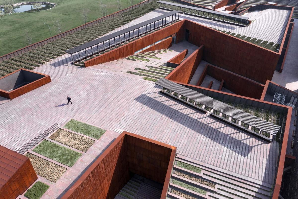 22_折疊的屋面局部?侯博文.jpg 22_折疊的屋面局部?侯博文.jpg